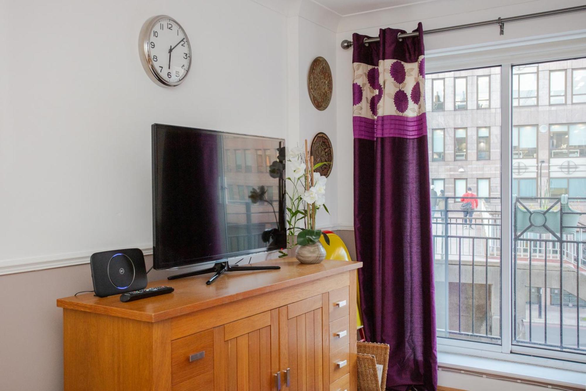1 Bedroom Apartment On The Riverbank Near St Paul'S Londra Esterno foto
