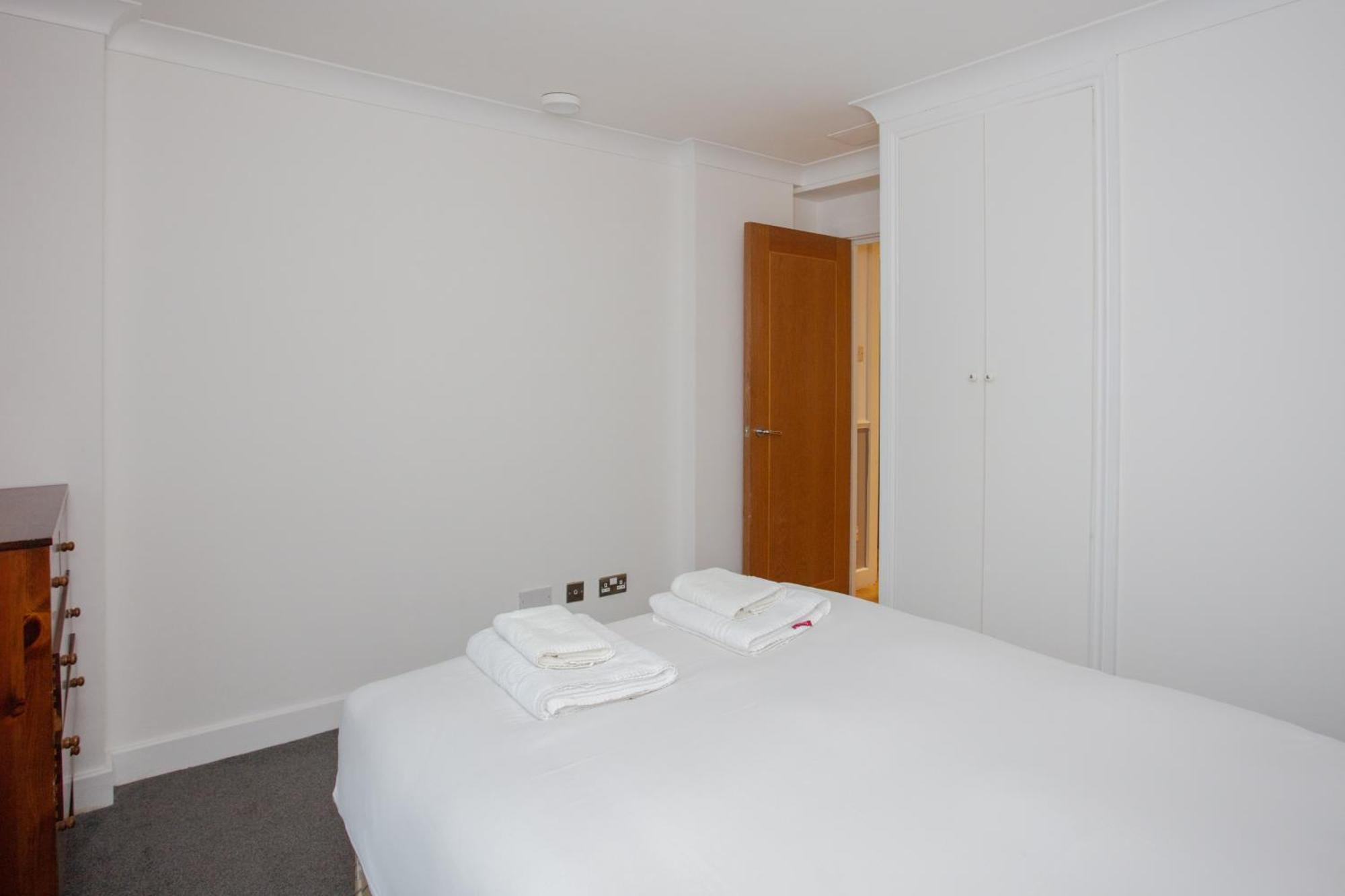 1 Bedroom Apartment On The Riverbank Near St Paul'S Londra Esterno foto